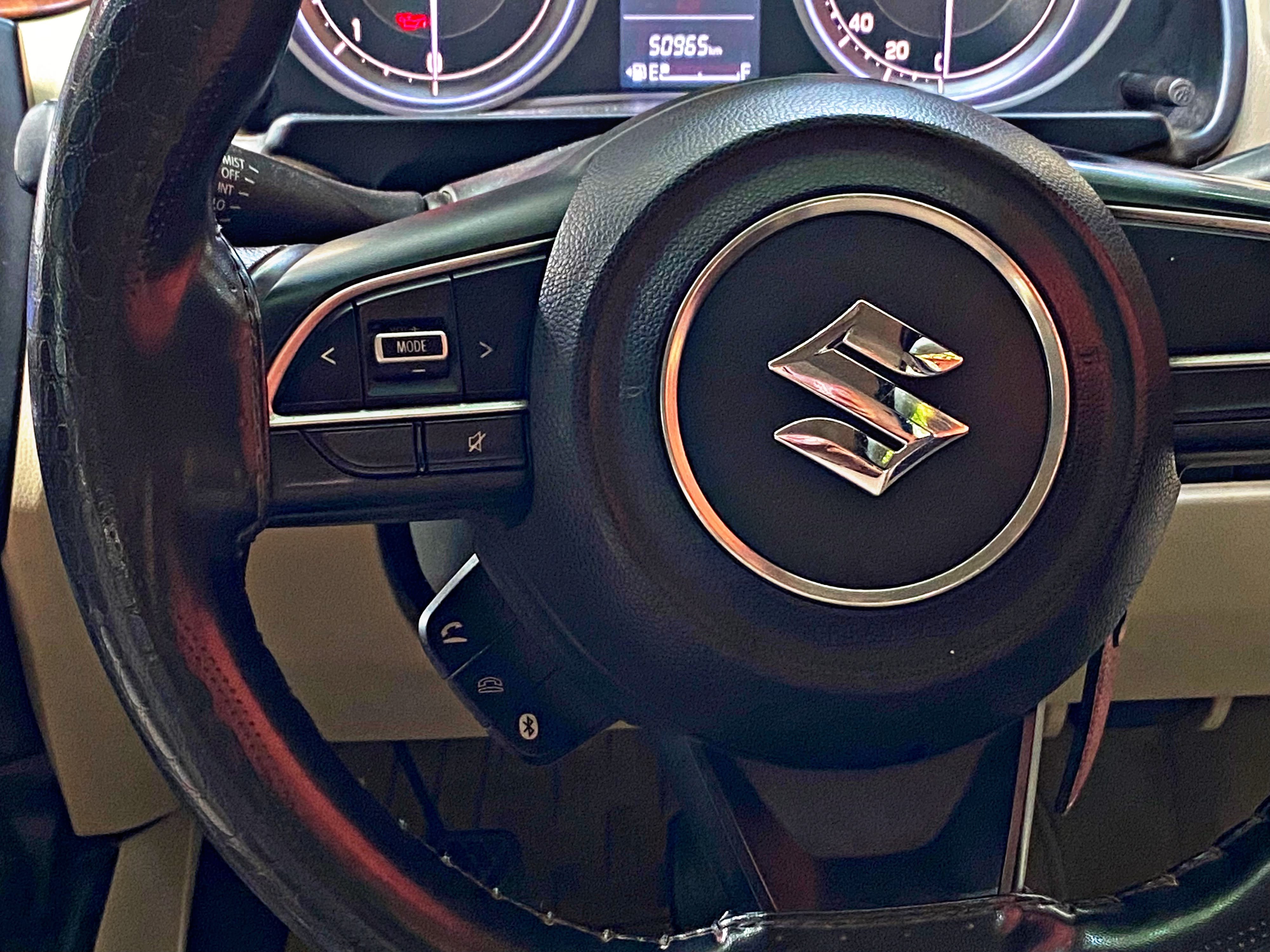 MARUTI SUZUKI SWIFT DZIRE (VDI)