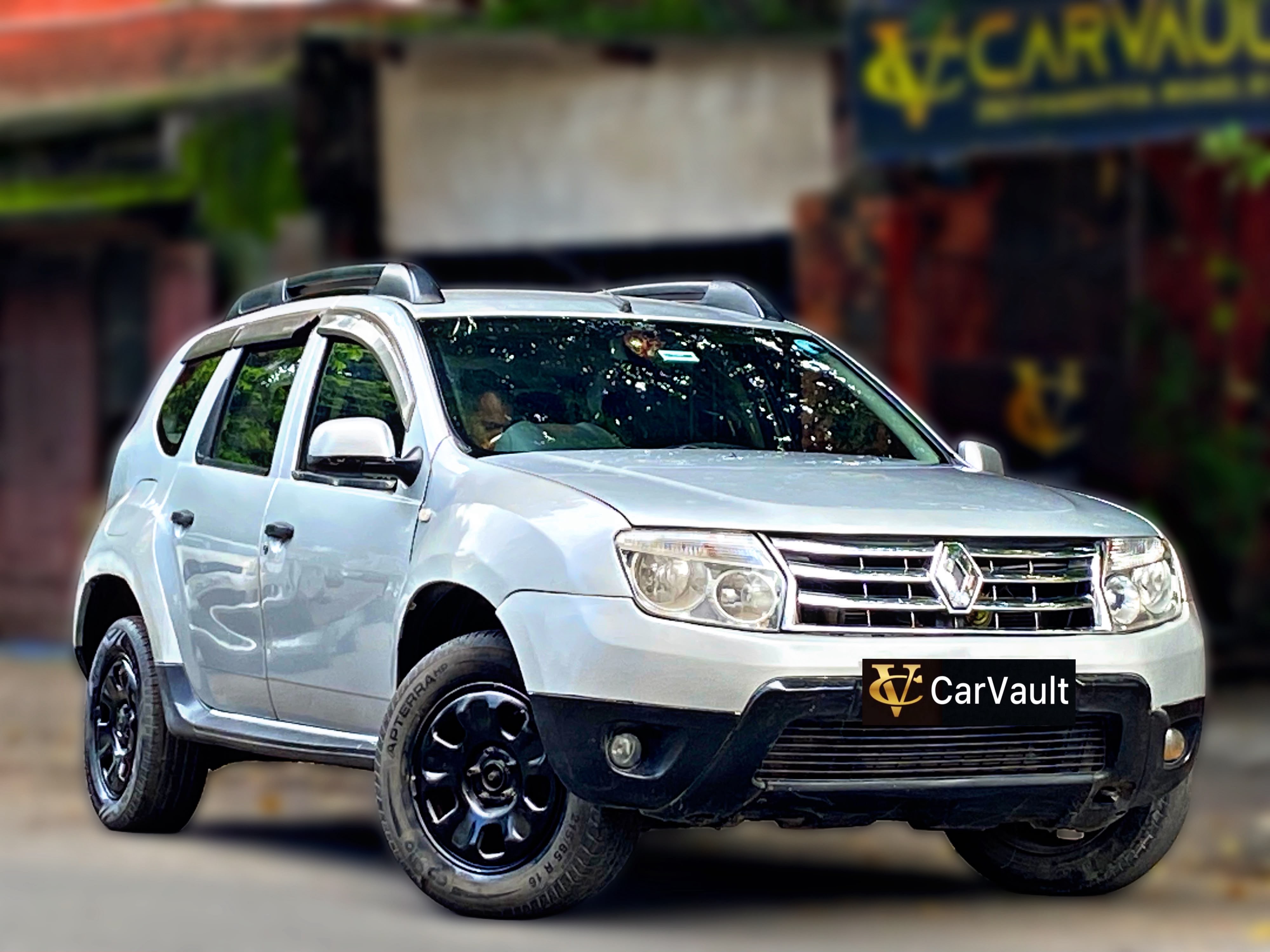 Renault DUSTER (RXl)