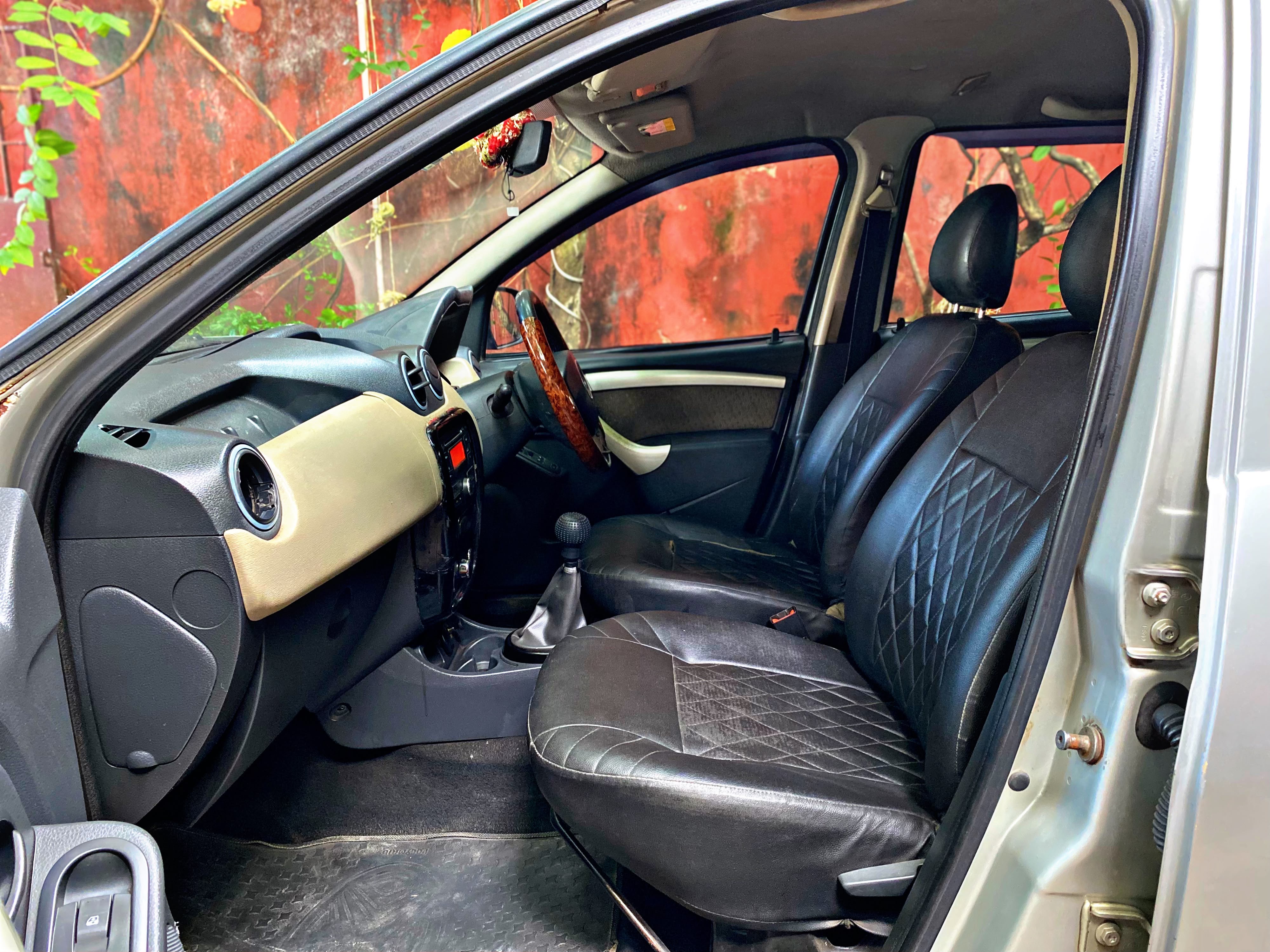 Renault DUSTER (RXl)