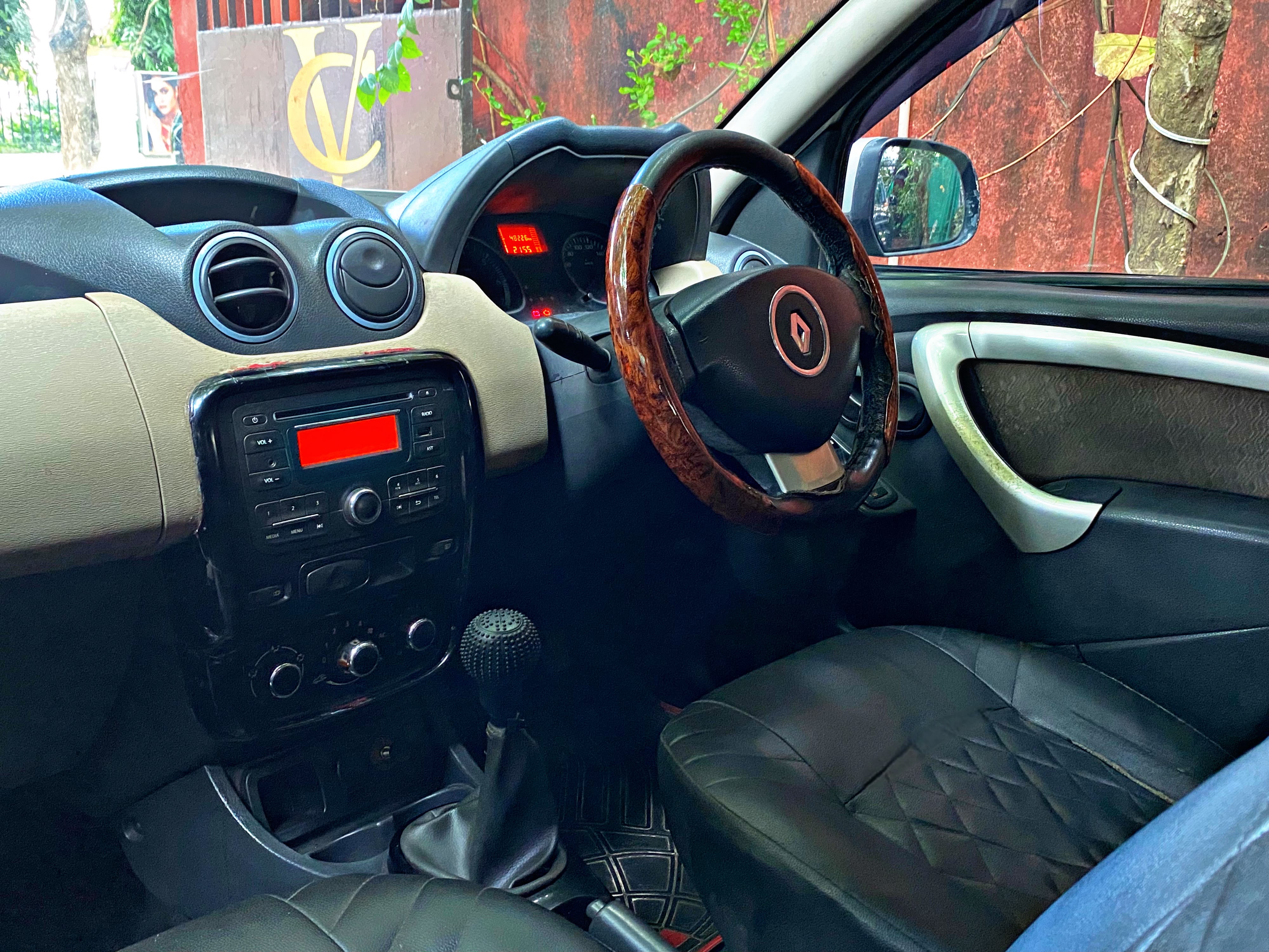 Renault DUSTER (RXl)