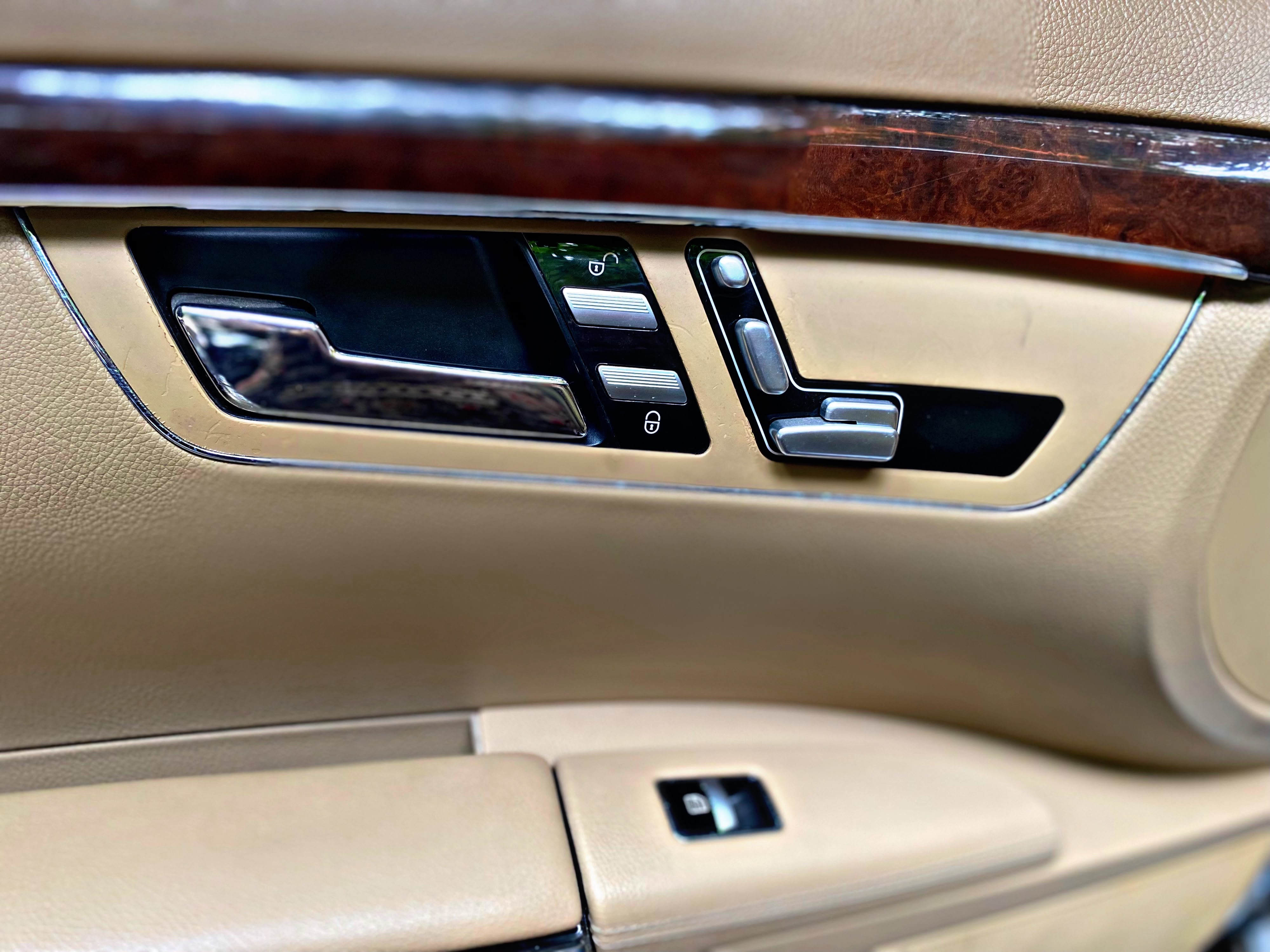 MERCEDES S Class (s300)