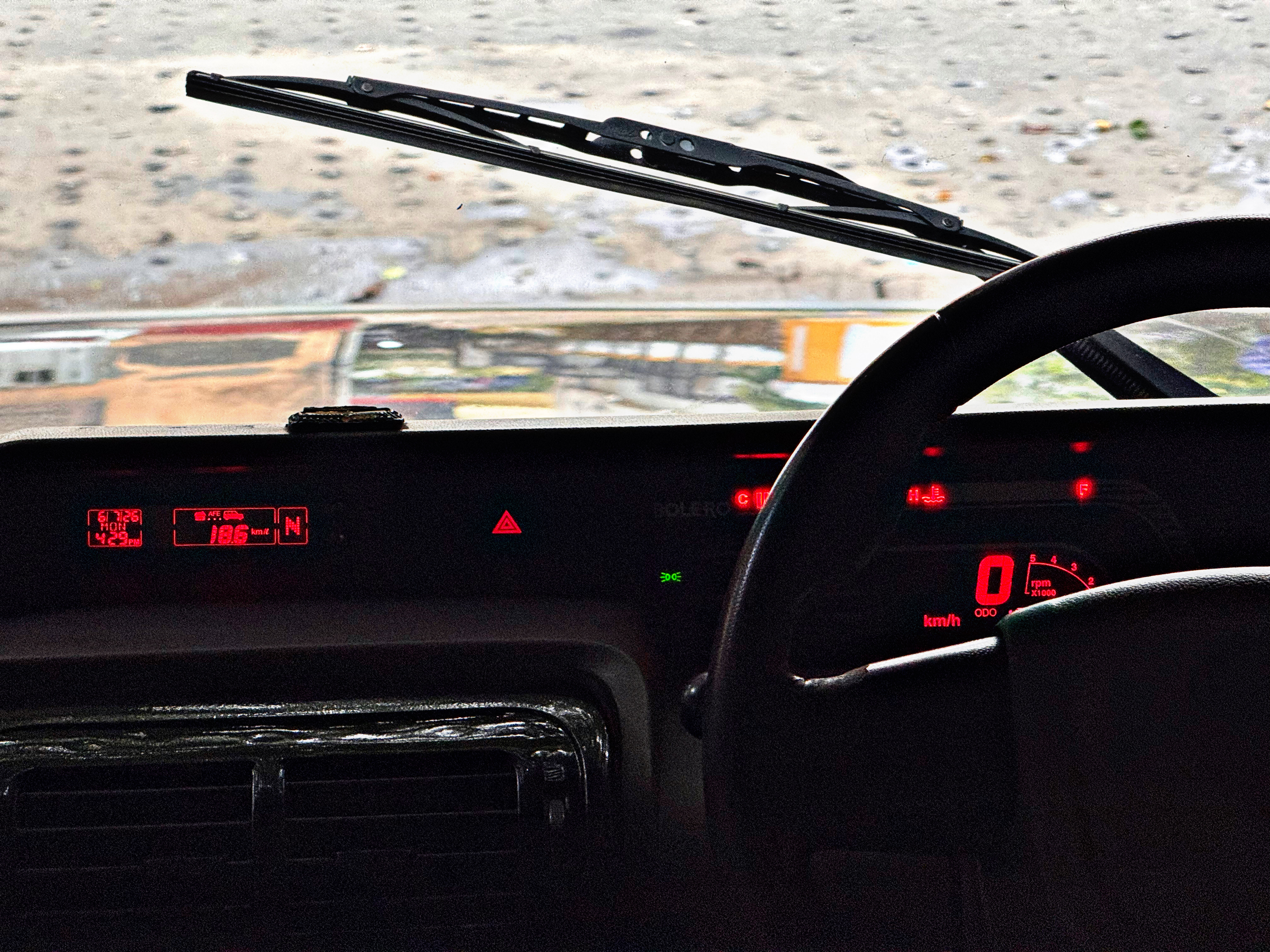 Mahindra BOLERO