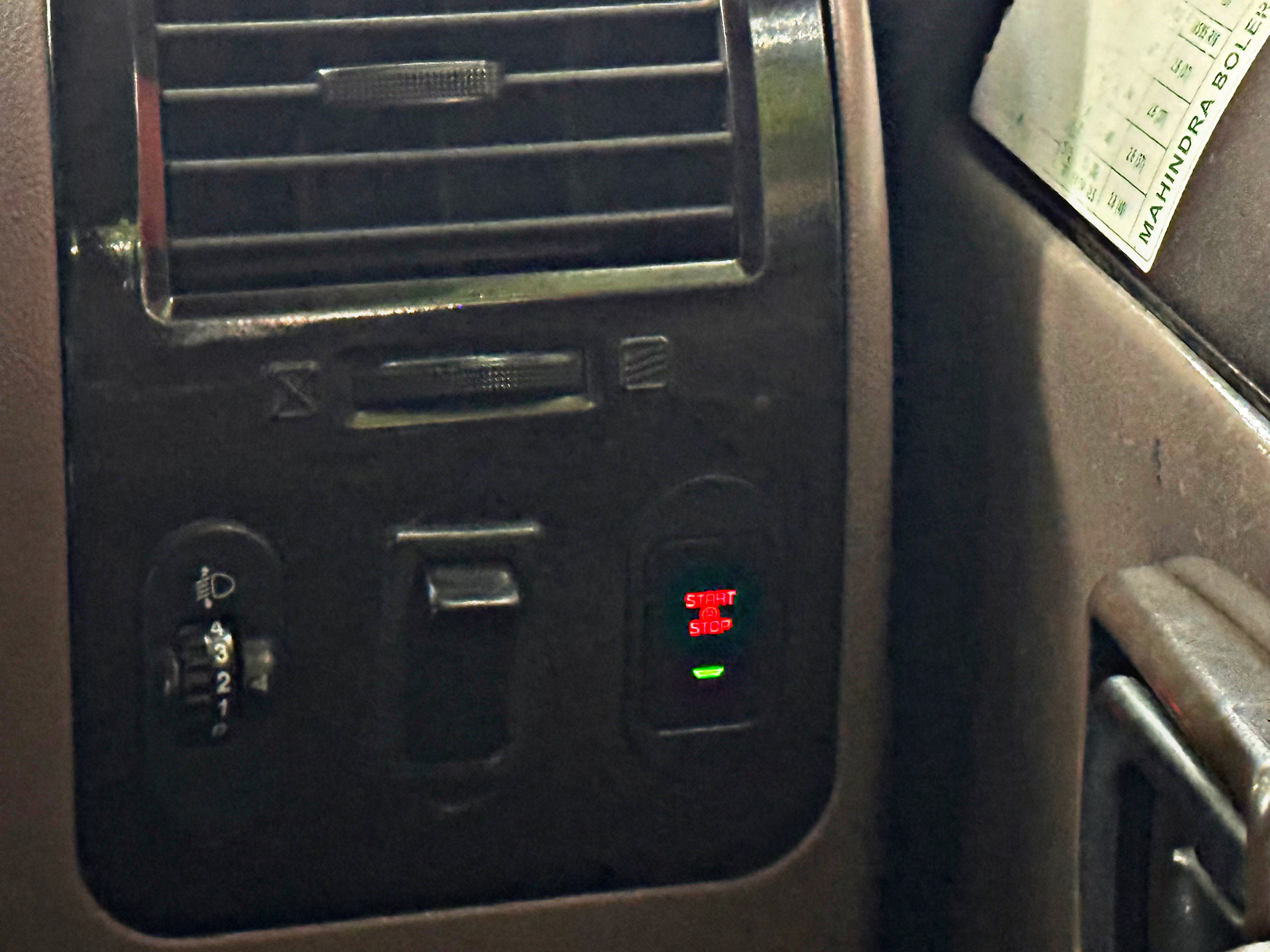 Mahindra BOLERO